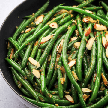 Easy Sautéed Green Beans with Almonds and Garlic